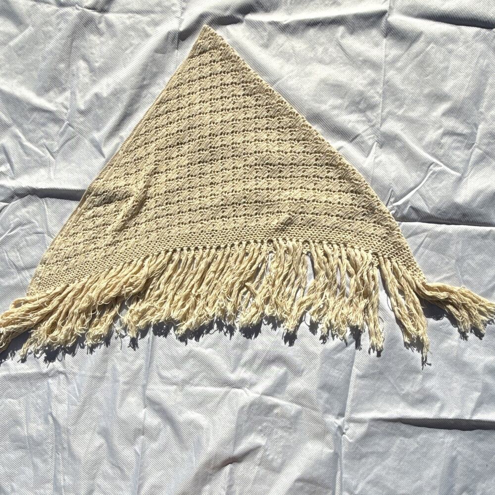 Women’s Beige Crochet Triangle Wrap Shawl with Fringe Accents, granny chic - Picture 5 of 8